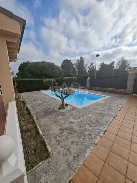 Foto 2b490880-182d-4b40-a739-de5bf5585212. Xalet amb piscina a Calafat Ametlla de Mar (L´)