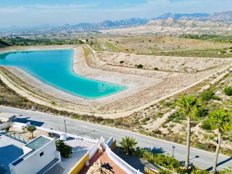 Foto 013ed6ed-46d5-4e73-ae5d-9c7d53e47980. Chalet en Busot