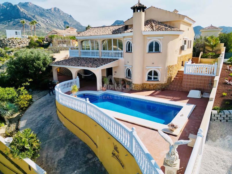 Foto 9348f764-08dd-4838-829f-9fb85512c77c. Chalet en Busot