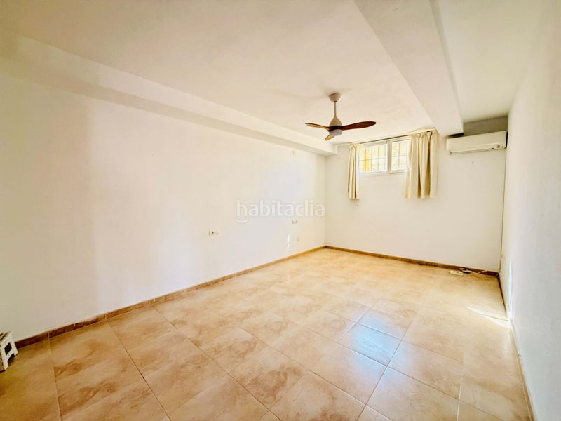 Foto b5ff44a7-75b2-48b9-a430-0675a279c50d. Chalet en Busot