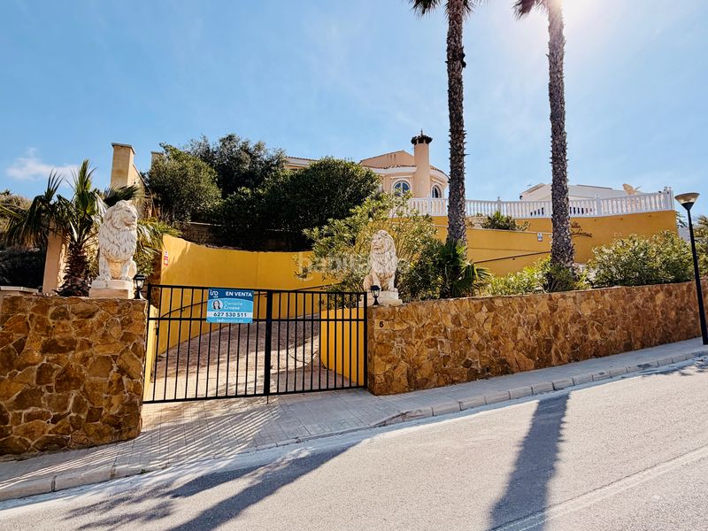 Foto c5623e3d-9799-40a5-b011-d039af117b99. Chalet en Busot