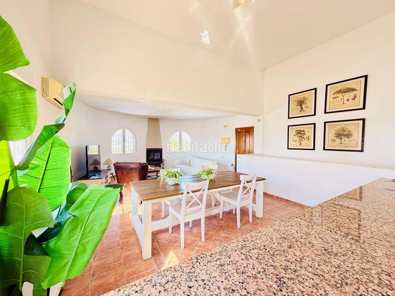 Foto ccc4c62c-dd09-468e-bc0b-5c55fc00b8d0. Chalet en Busot