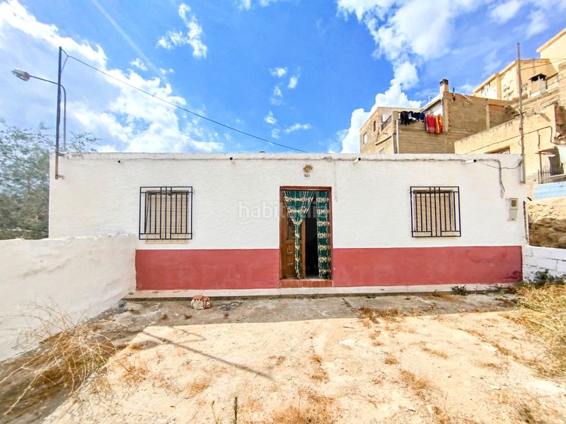 Foto ae40dd6a-85b7-49dd-a75f-de2d5bc459d9. Casa amb piscina a Sorbas