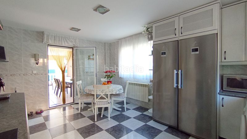 Foto bb970b54-c5fc-4180-b609-37b65adada96. Casa amb calefacció aparcament piscina a Meco pueblo Meco