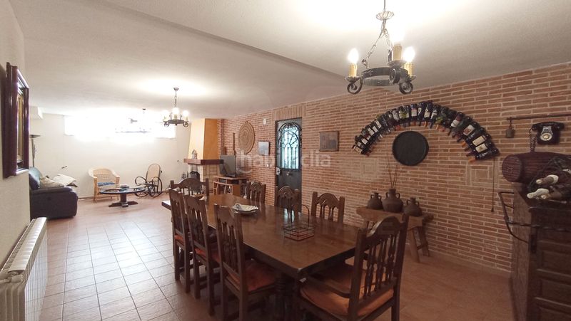 Foto ffe06c24-fccd-44b6-8c94-c1f5c65c17da. Casa amb calefacció aparcament piscina a Meco pueblo Meco