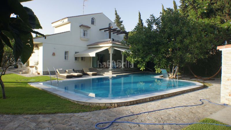 Foto 2f360135-d6e9-4953-b611-b52e7a6bdb73. Xalet amb piscina a Barbate Barbate