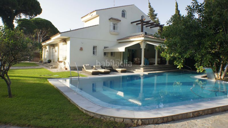 Foto 36ff8d93-d887-4ce1-8271-3f0c176fead8. Xalet amb piscina a Barbate Barbate