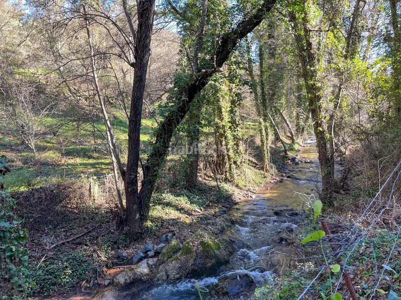 Foto bea5dfb7-ddea-4fc6-a76a-8dcdcfb076be. Finca rústica en avenida del puente en Nava (La)