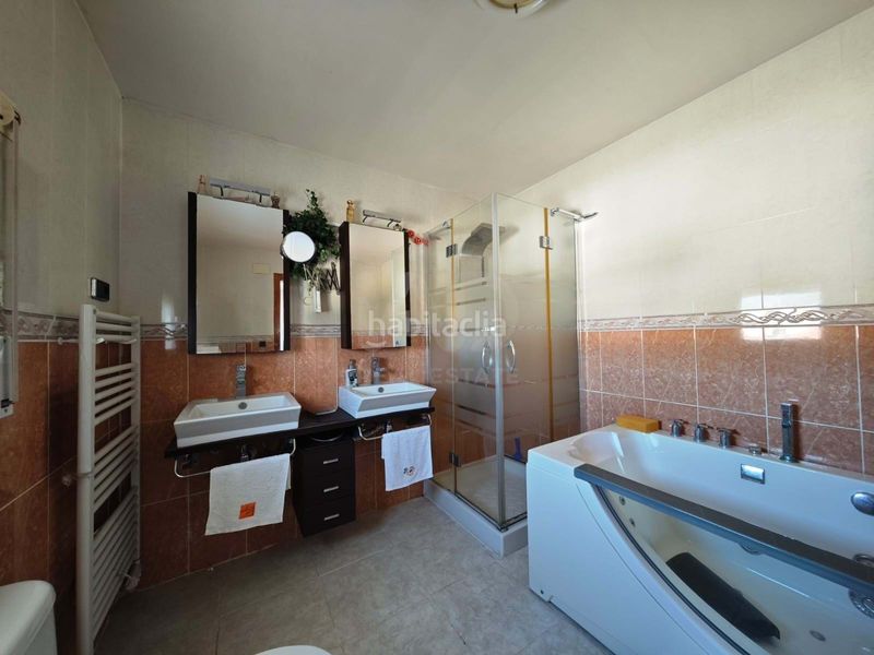 Foto 167a782f-cbf6-4af1-9ea5-b5f945aa7e40. Casa amb calefacció aparcament a Centre Miami Platja