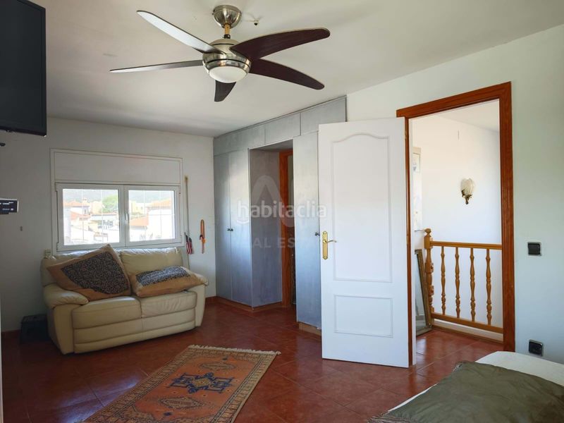 Foto 9f19dbf0-7921-4ed4-8d47-b7f236c82a62. Casa amb calefacció aparcament a Centre Miami Platja