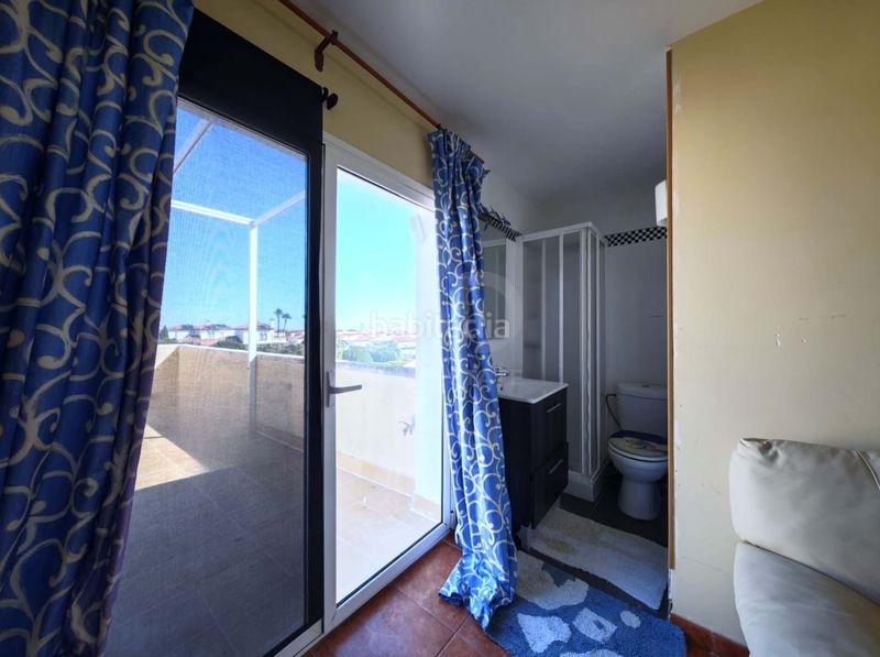 Foto c7fc591e-6247-4ee5-b7fb-8cb915a583cf. Casa amb calefacció aparcament a Centre Miami Platja