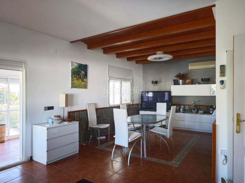 Foto e81a78fc-469a-49dd-afa4-ba155bd5d309. Casa amb calefacció aparcament a Centre Miami Platja