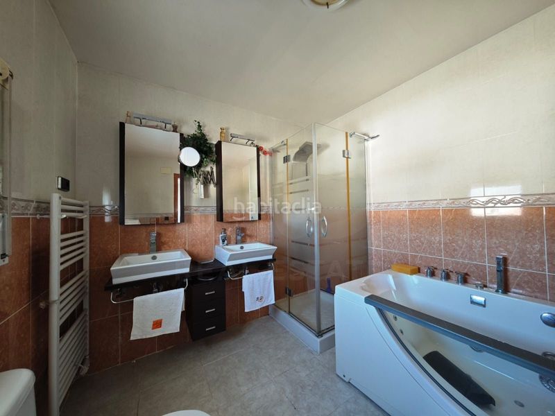 Foto ae9dd7b2-b092-47a0-ba00-671637e31a21. Casa en Centre Miami Platja