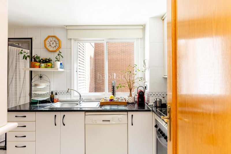 Foto ae024481-88fc-4271-b90f-ac886e517581. Àtic amb calefacció piscina a Parque Empresarial Rozas de Madrid (Las)