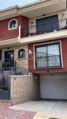 Casa aparellada a Calle del Sol 52