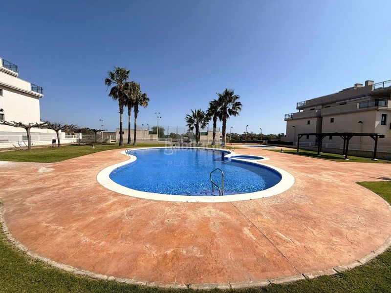 Foto c1e304d6-8dc6-4221-9af4-51707d6f2e98. Pis amb piscina a San Jorge