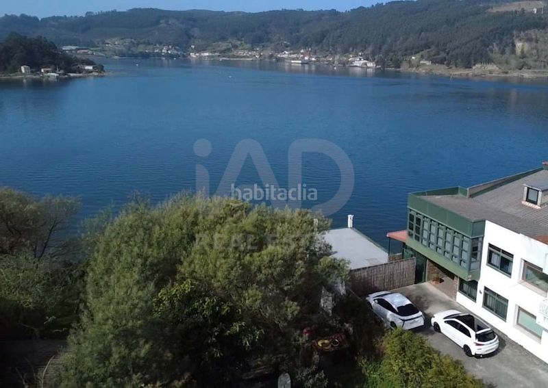 Foto 68000380-8c2a-4552-88ad-cda2e86f8f9e. Casa amb aparcament a Mugardos