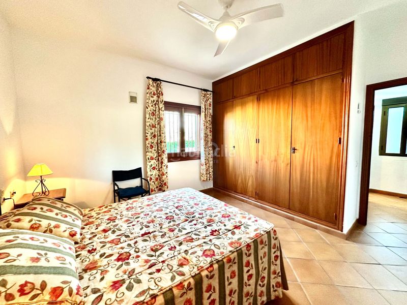Foto a32a4688-fbf9-4556-acbc-3db0050ebda5. House with heating parking in Lepe