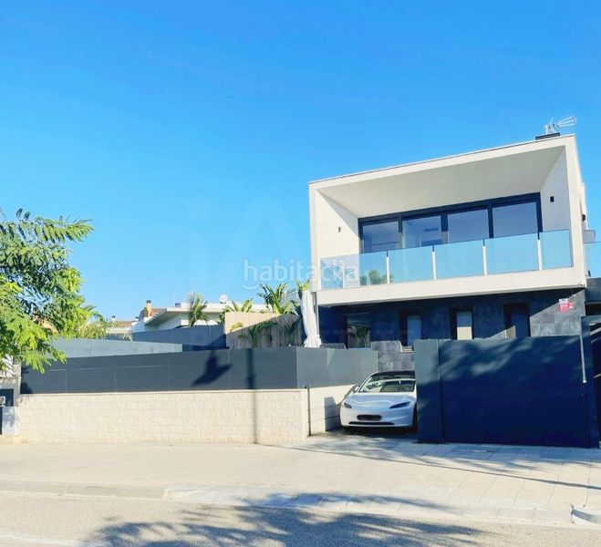 Foto 239d8118-0cbd-44a2-8e58-4e3a50b47e93. Casa amb aparcament piscina a Roda de Barà