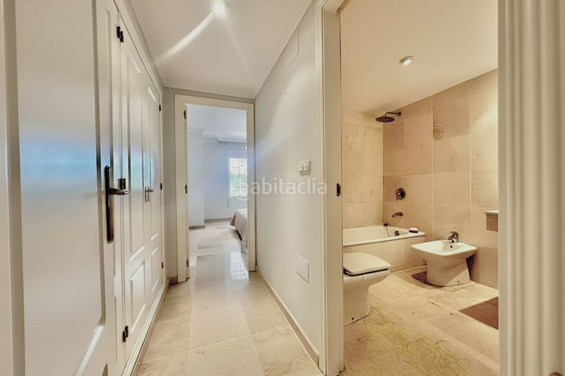 Foto 0f830286-d42b-45b1-82e8-b08c069271cf. Piso en Río Real Marbella