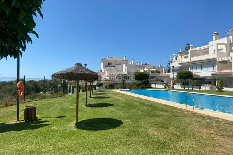 Foto 2e2be0ed-cc12-406c-b66b-35b6f3987641. Piso en Río Real Marbella