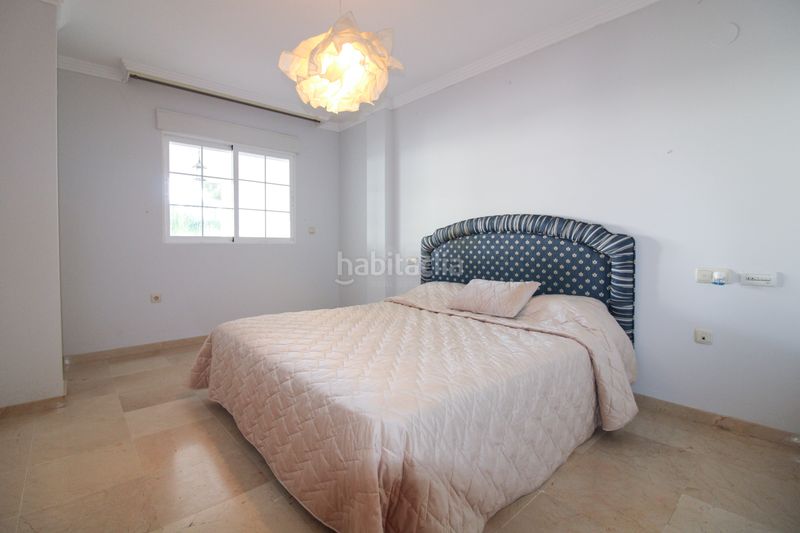 Foto aeafb47b-b7b6-465a-95b8-0191f4dd37cb. Piso en Río Real Marbella