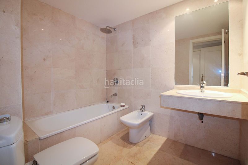 Foto c120a114-a8a0-48b9-9059-98b646c9c92b. Piso en Río Real Marbella