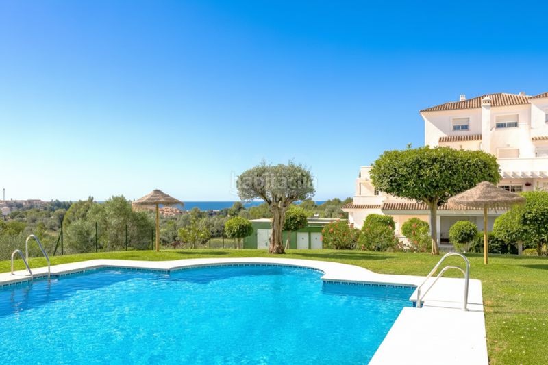 Foto f249cf66-35b0-497e-8bcd-3dde521942b9. Piso en Río Real Marbella