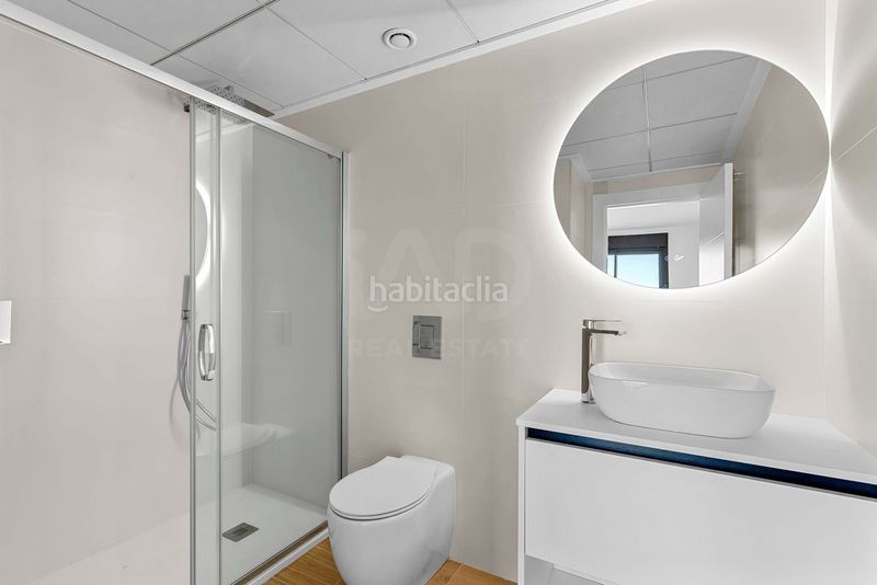 Foto 129f5d13-785f-4a60-a650-df1429fd031d. Pis amb calefacció aparcament piscina a Los Almendros Orihuela