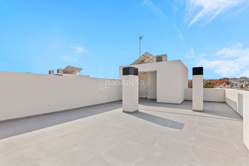 Foto 555f59bc-fc52-40f0-8a5c-12c5729b479d. Pis amb calefacció aparcament piscina a Los Almendros Orihuela