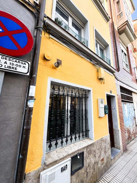 Foto acfa412c-abb6-40f3-a54a-1f1a23ec213e. Casa aparellada amb calefacció a Grado