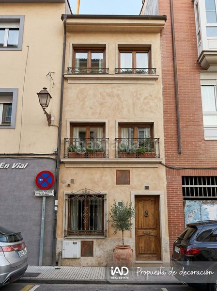 Foto ec4f48ee-9987-4932-9ea2-dfcf95b5cdb6. Casa aparellada amb calefacció a Grado