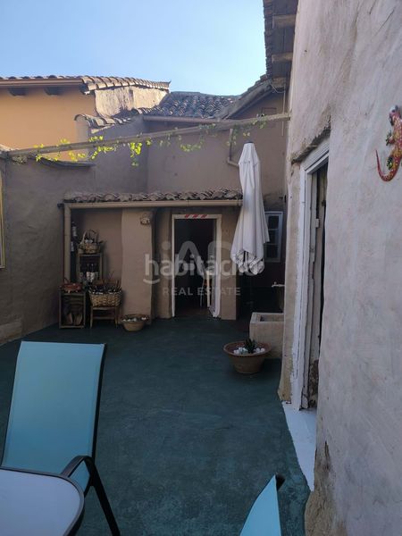 Foto f79110f3-2463-4f03-8a16-c4d7e88cacaf. Edifici a Pajares de los Oteros