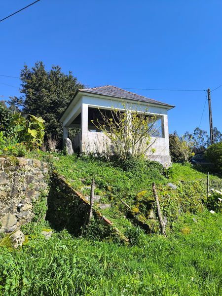 Foto c3c59c0c-6586-4648-8b02-5e97e1897fe1. Casa aparellada amb calefacció a Cedeira