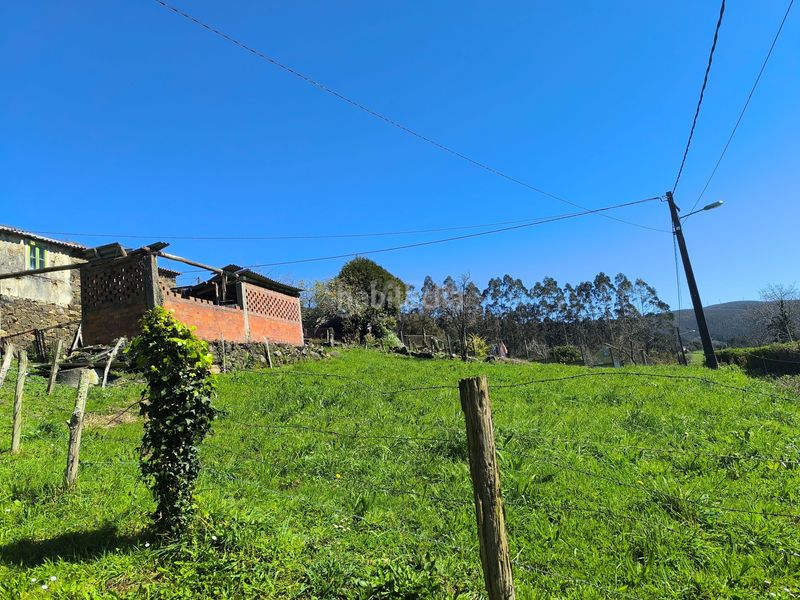 Foto f7fac2bf-e0c7-490a-b4d4-28bb4ac1194b. Casa aparellada amb calefacció a Cedeira
