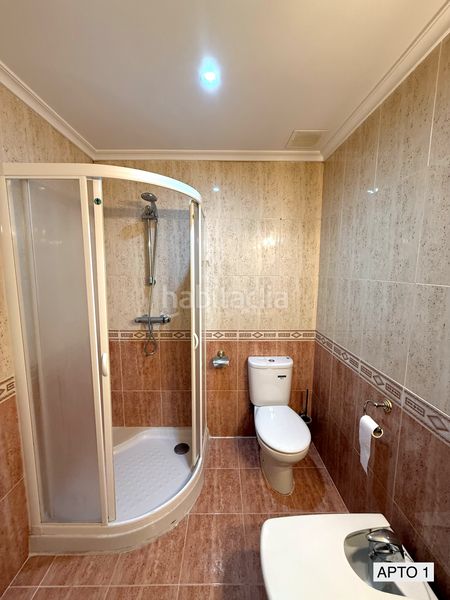 Foto b24c10c9-3b4d-40ef-84dd-f043ea304adc. Edificio en calle serranos 24 en Casco Antiguo León
