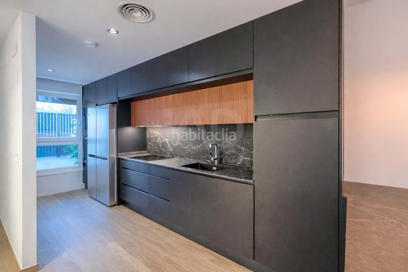 Foto 91d694ed-1c6a-4c6a-8d49-b8b00a80d9a0. Casa aparellada amb calefacció piscina a Centro Mutxamel