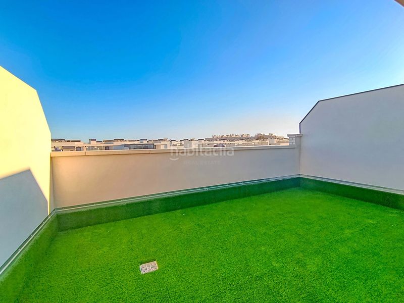 Foto 9ae8f55e-267c-4b7c-b6b6-cd94a55f1265. Casa aparellada amb calefacció piscina a Centro Mutxamel