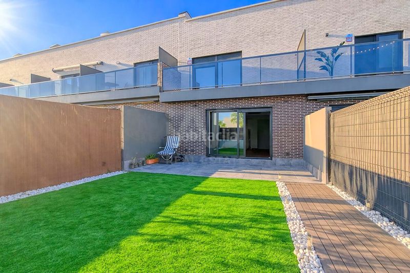 Foto eeddd022-7728-47a9-a42a-2413caa8f101. Casa aparellada amb calefacció piscina a Centro Mutxamel