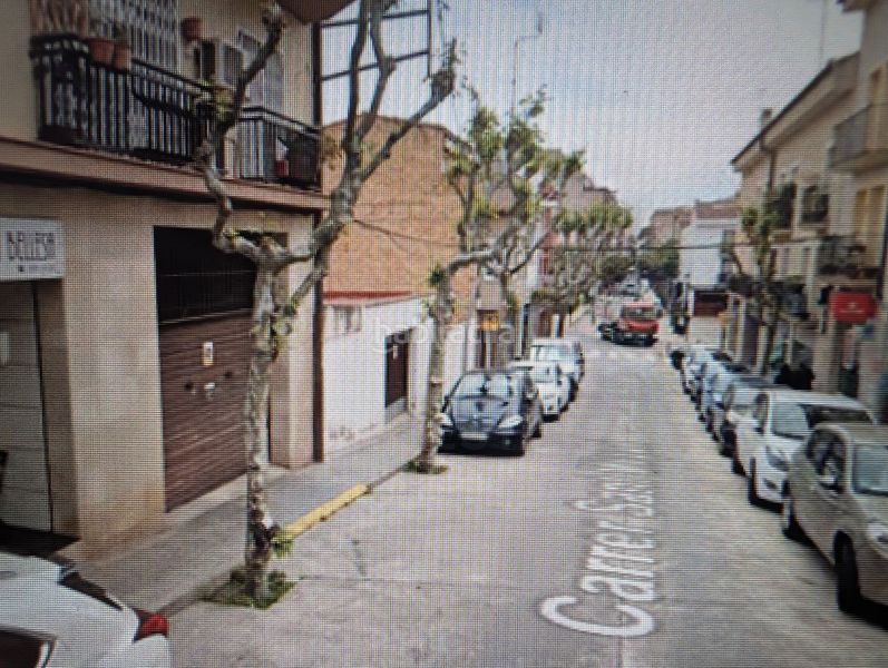 Foto 4a048eb8-61f5-48a5-939f-1153af3d7d74. Aparcament cotxe a Centre Masnou (El)