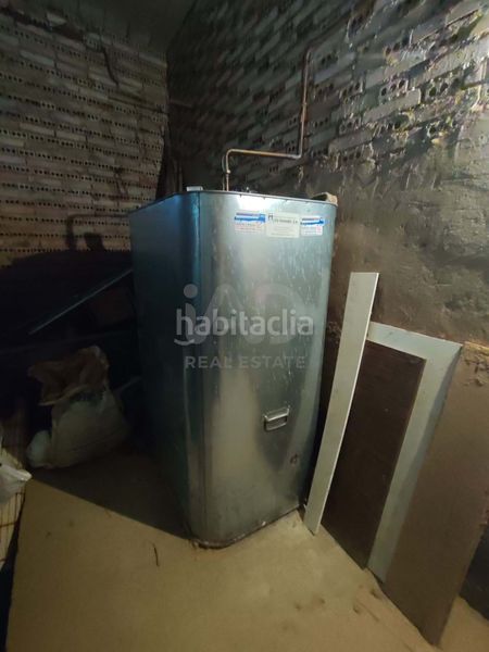 Foto fae9ae9e-8f27-4f31-ad20-80d8fbb63e6d. Edificio in Santa María de la Isla