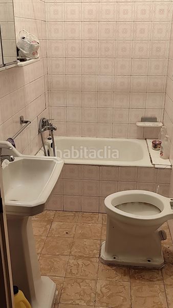 Foto 2db8ce53-0407-4caf-9500-12a2e0fb103f. Edificio in Castellserà