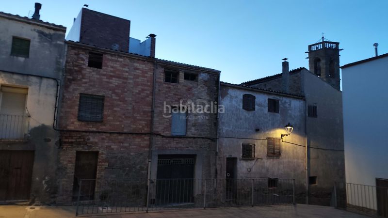 Foto 7d7534dd-293e-46b9-b27d-936906a7e8fd. Edificio in Castellserà