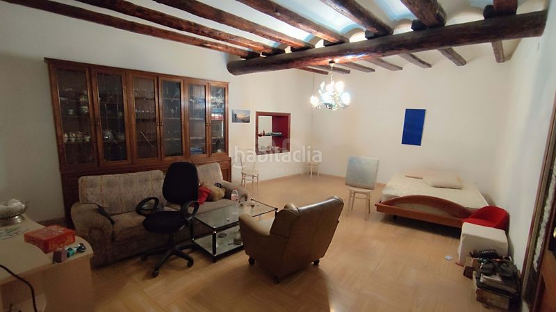 Foto bd578a28-91c1-461a-893c-c8966efd1b5a. Edificio in Castellserà