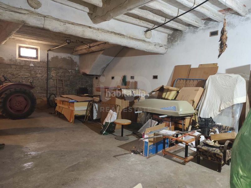 Foto f33cae35-ca79-46ca-8450-a9bb350b653b. Edificio in Castellserà