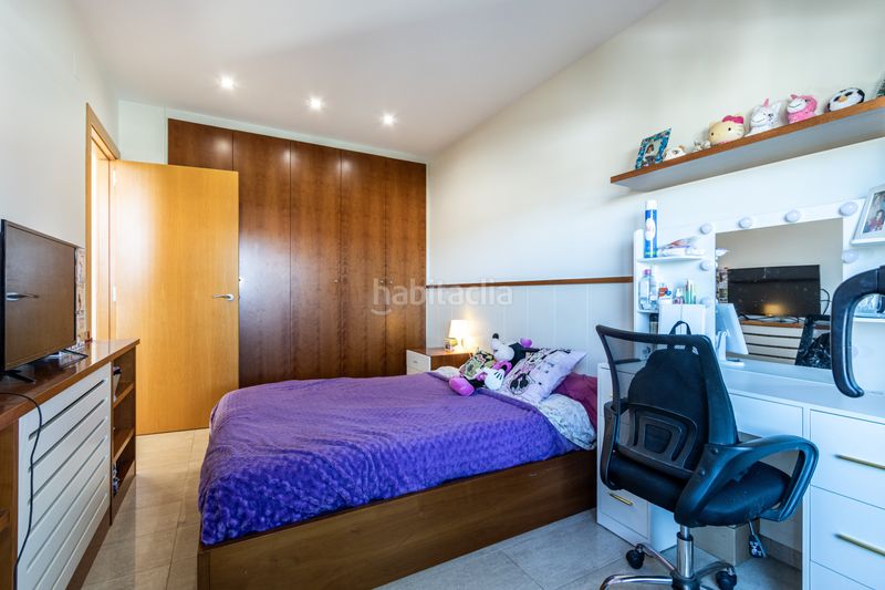 Foto 06817f30-8f37-4965-b2c1-cd8997cd6bf6. Casa amb calefacció aparcament piscina a Can Parellada Terrassa