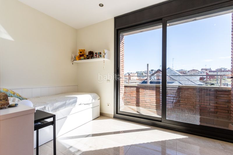 Foto c643ee67-f377-45fa-b8de-596dc38c2139. Casa amb calefacció aparcament piscina a Can Parellada Terrassa