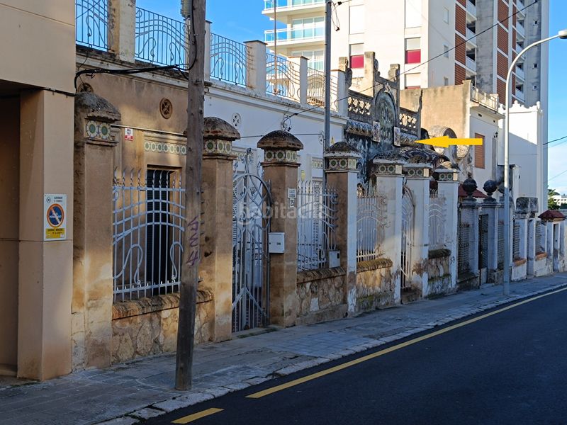 Foto 0ab545c3-2899-483a-8f61-3116fc461fa7. Casa aparellada a Coma-ruga platja Coma-ruga