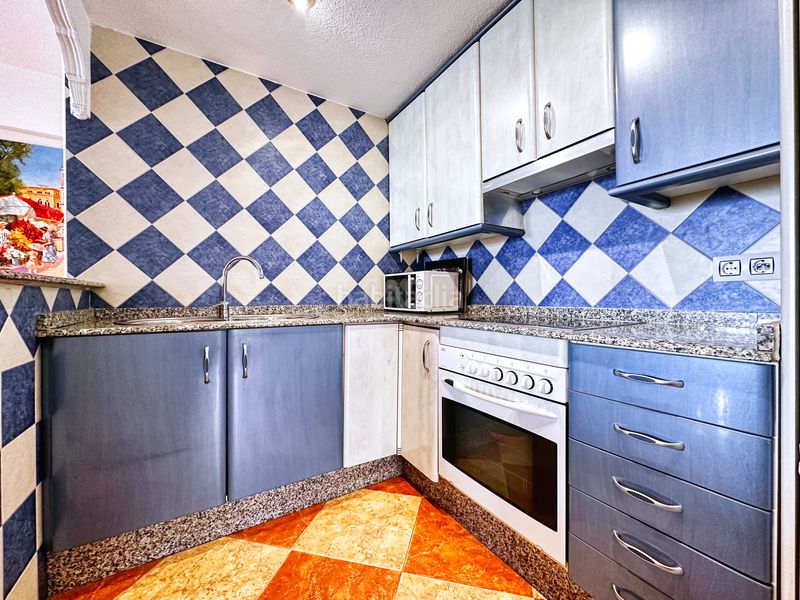 Foto 25a10155-239c-43dc-9aa0-e0a4e9d444d4. Àtic amb calefacció a Playa Levante Benidorm