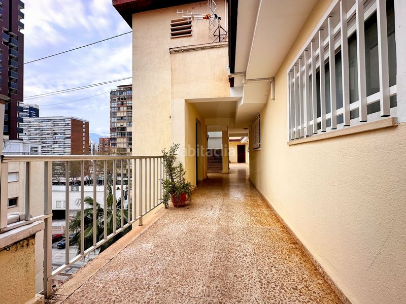 Foto b34242e3-bc32-493d-b7d5-d24fdf1c65d9. Àtic amb calefacció a Playa Levante Benidorm